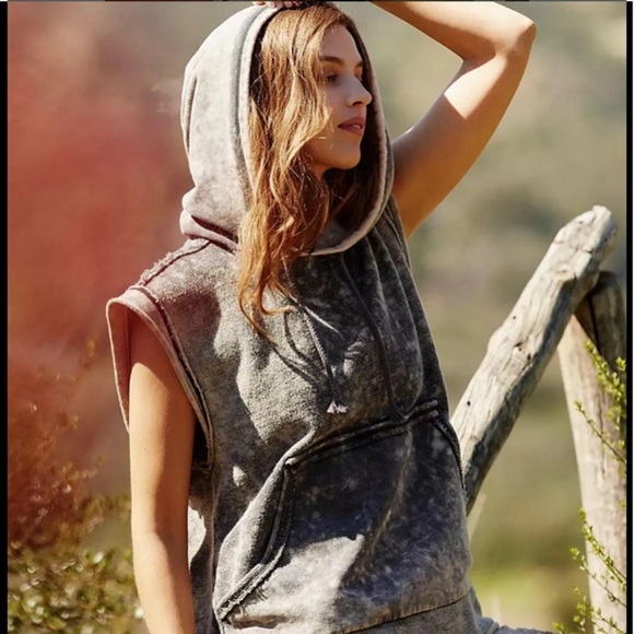 fp Movement Sleeveless Hoodie NWT - Picture 1 of 6